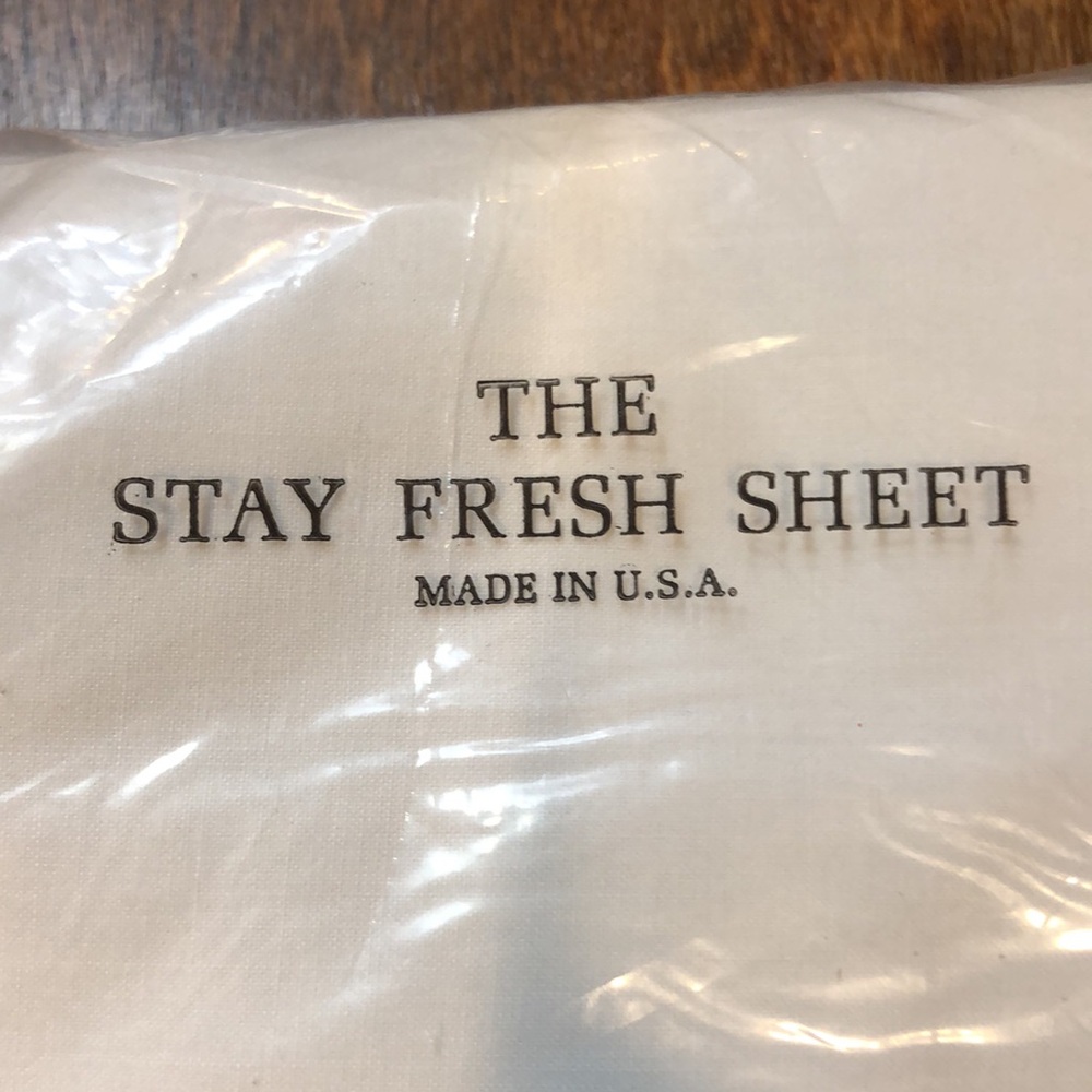 Fitted bottom sheet for full bed NWT